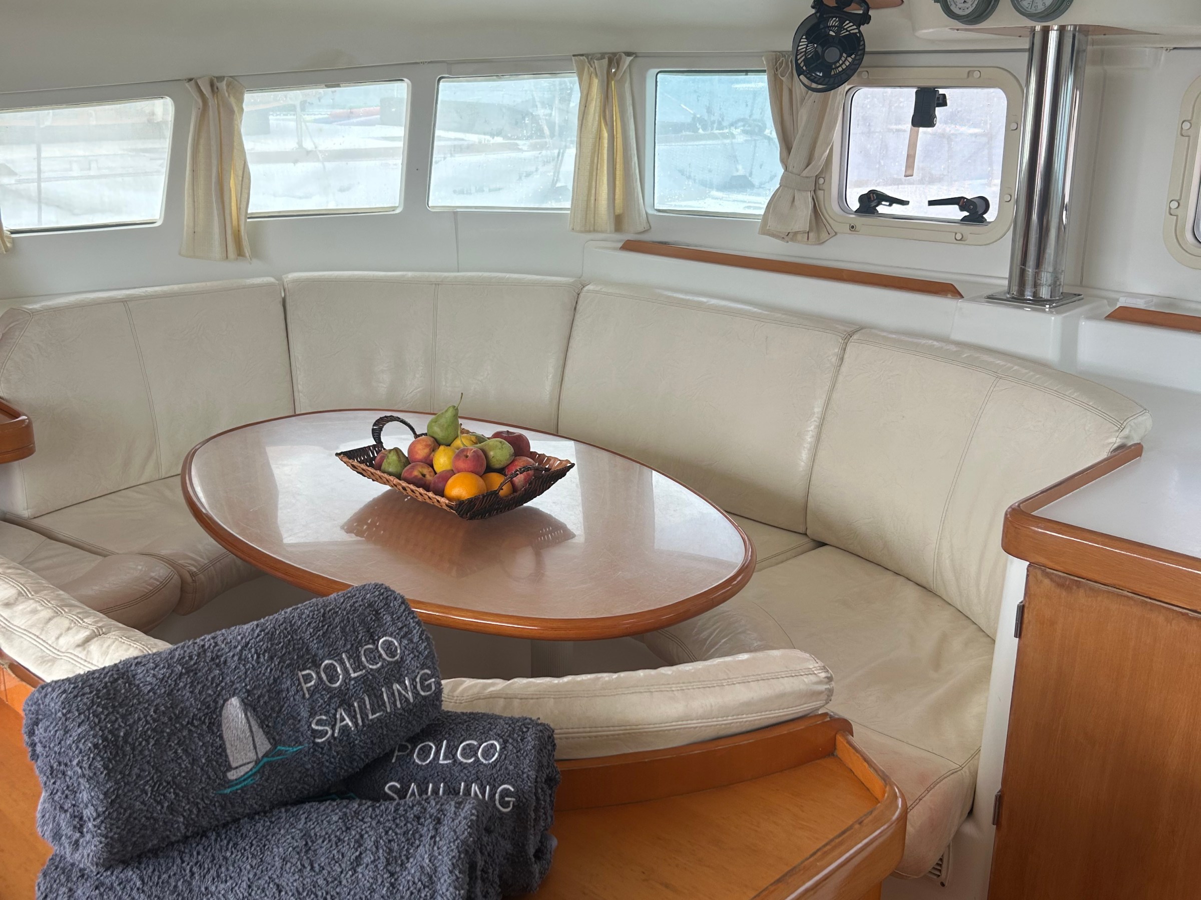 LAGOON 410s2 INTERIOR