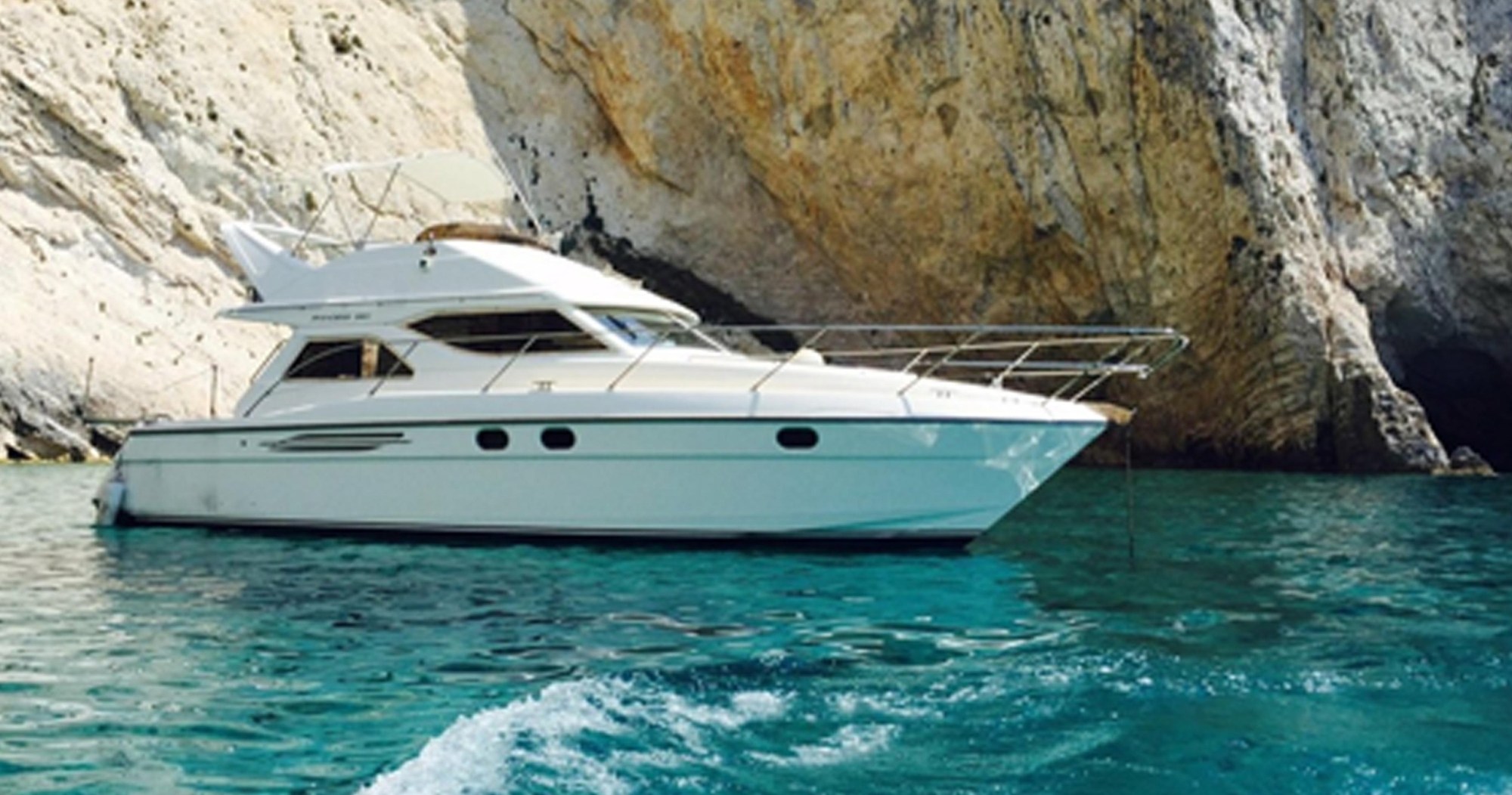 a small boat in a body of water