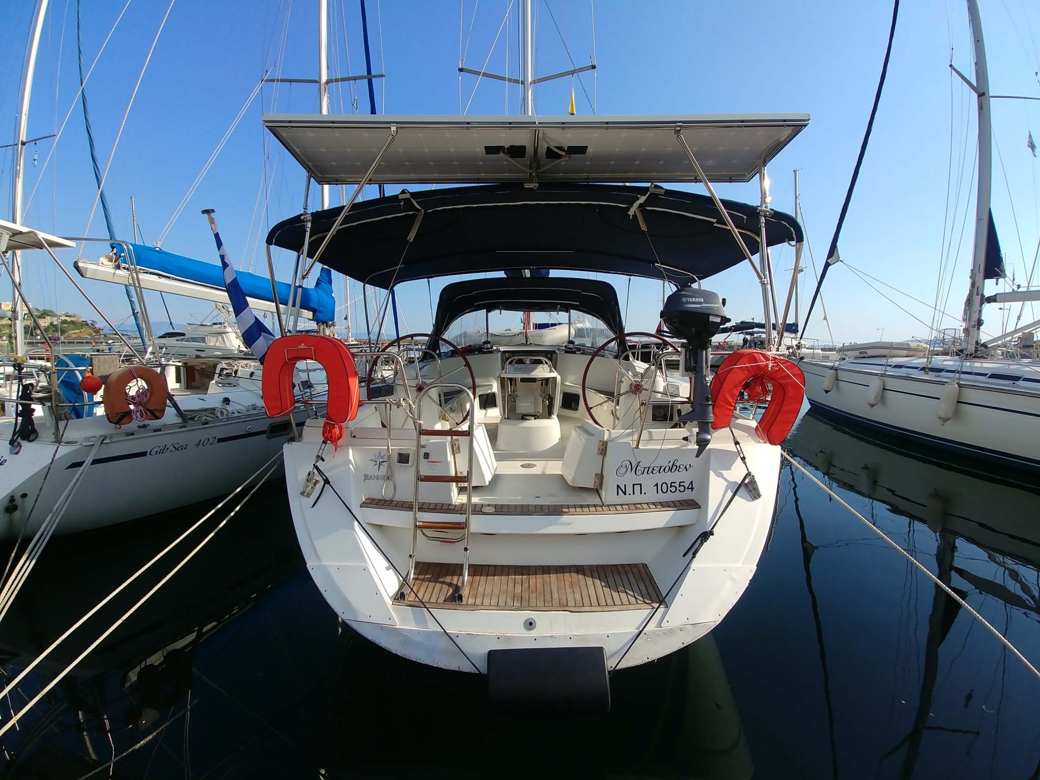 Sun Odyssey 44i back