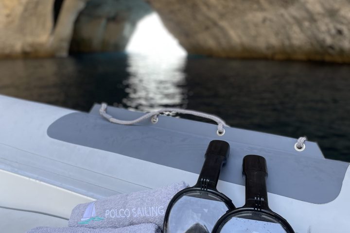 a close up of a water fountain