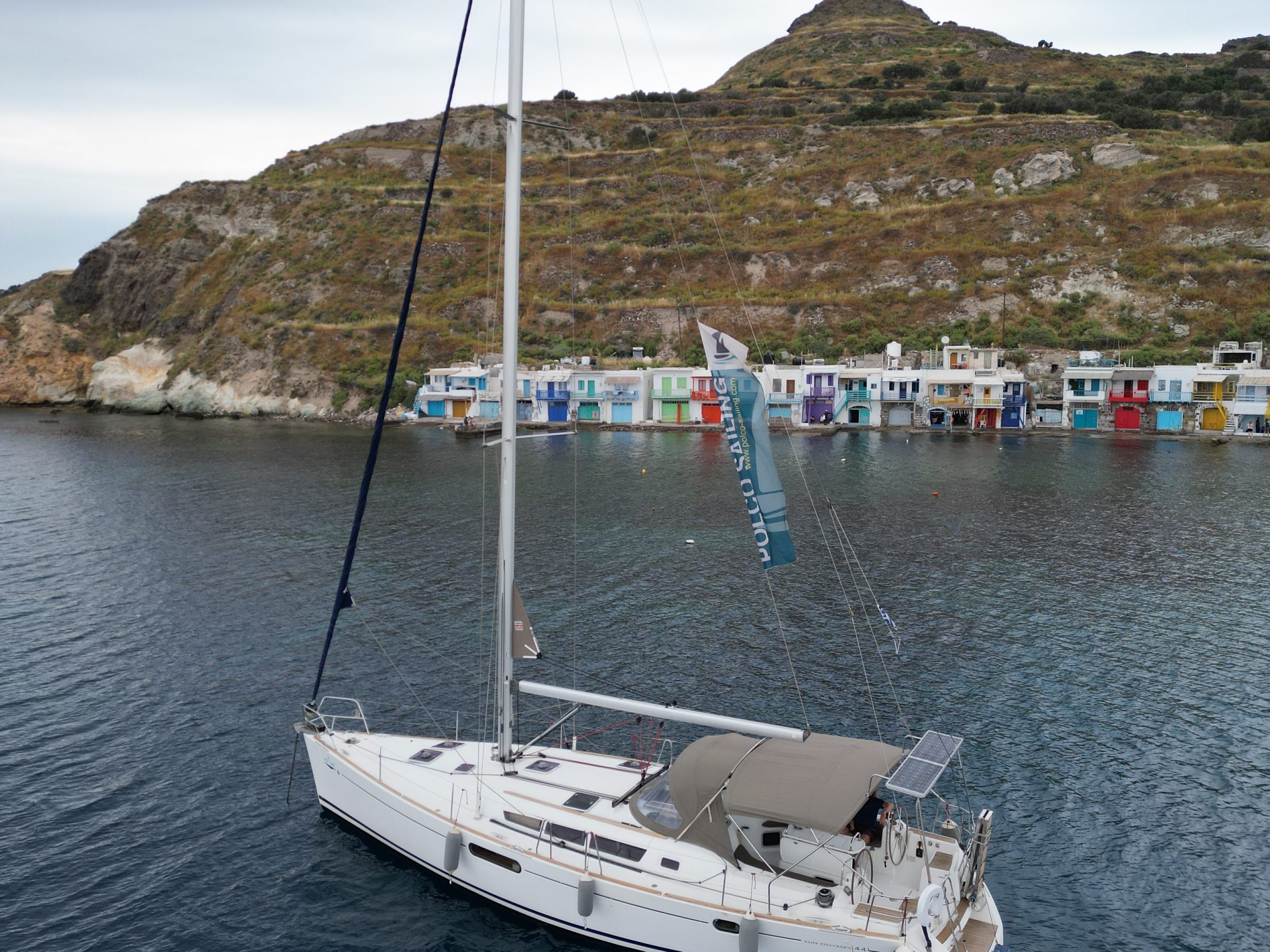 a small boat in a body of water